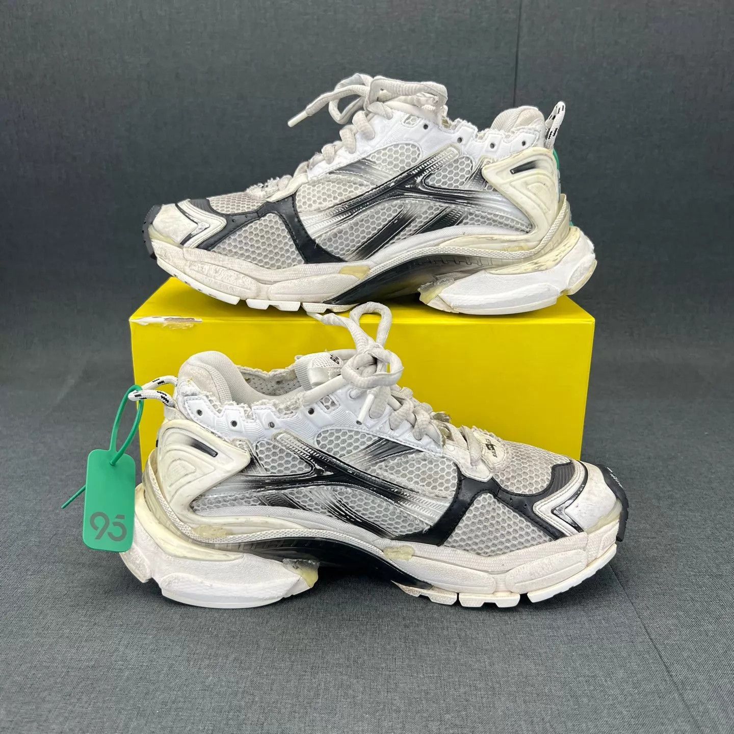 Balenciaga Multi Color Low Top Sneakers Size 9 Size US 9 / EU 42 - 3 Thumbnail