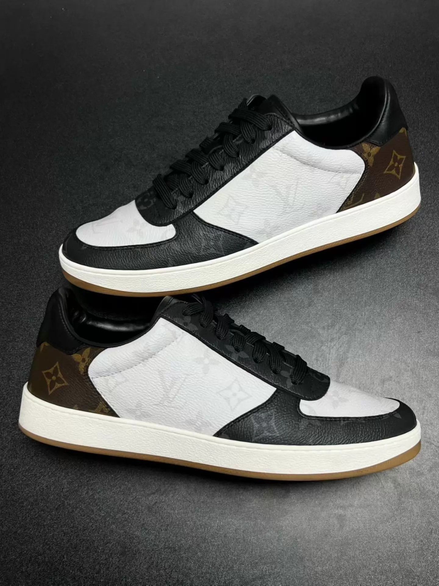 Louis Vuitton Multi Color Low-Top Sneakers Size 7 Size US 7 / EU 40 - 5 Thumbnail