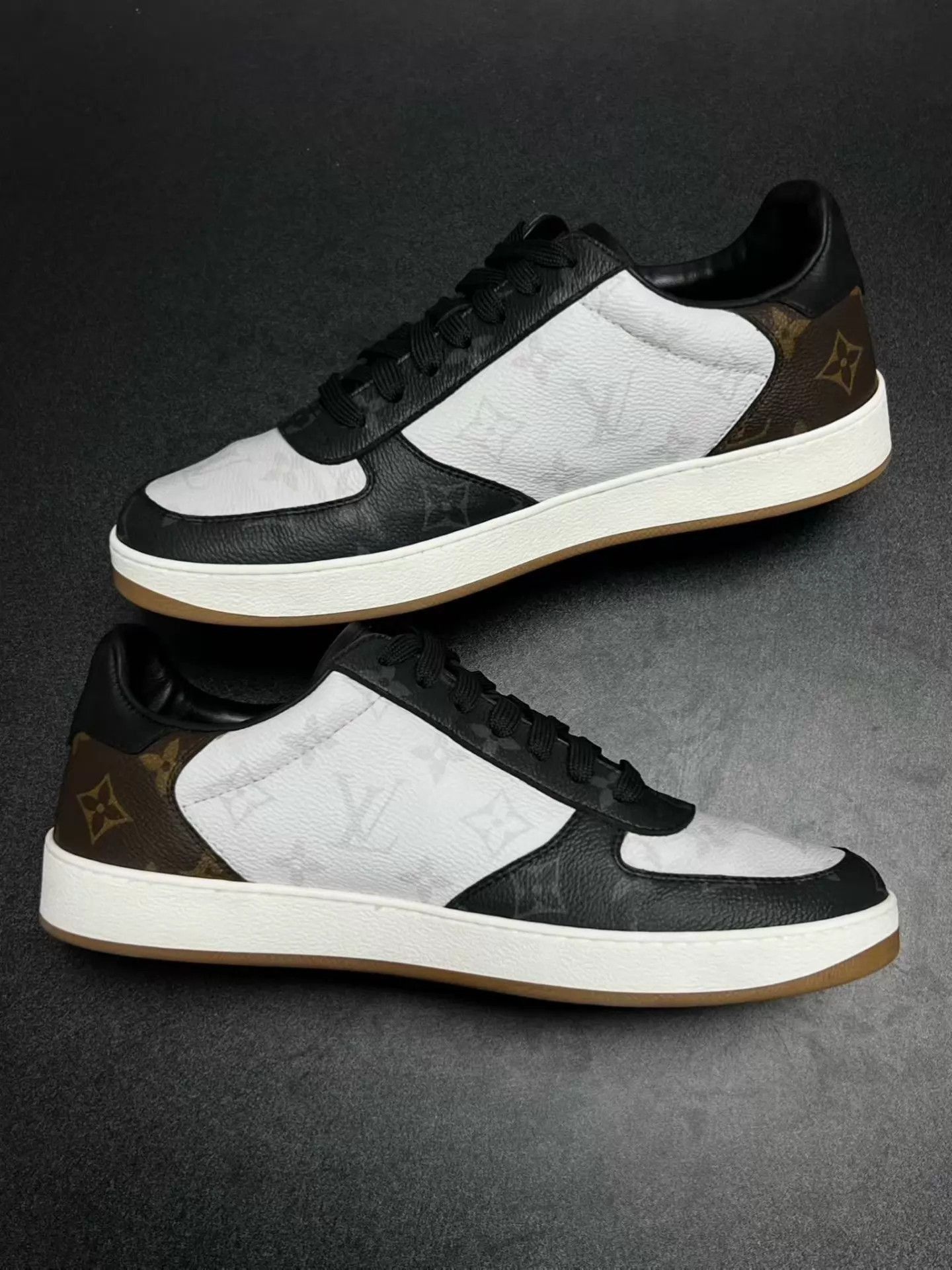 Louis Vuitton Multi Color Low-Top Sneakers Size 7 Size US 7 / EU 40 - 6 Thumbnail