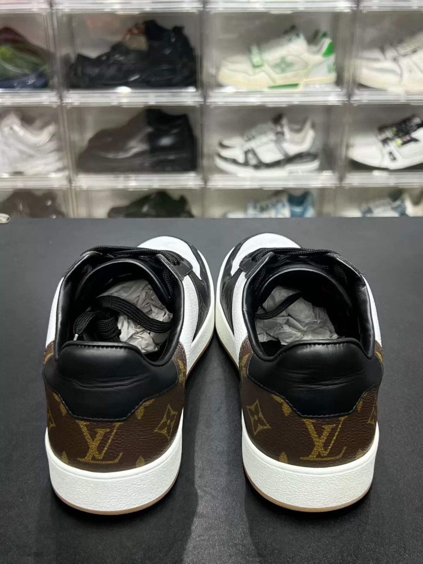Louis Vuitton Multi Color Low-Top Sneakers Size 7 Size US 7 / EU 40 - 7 Thumbnail