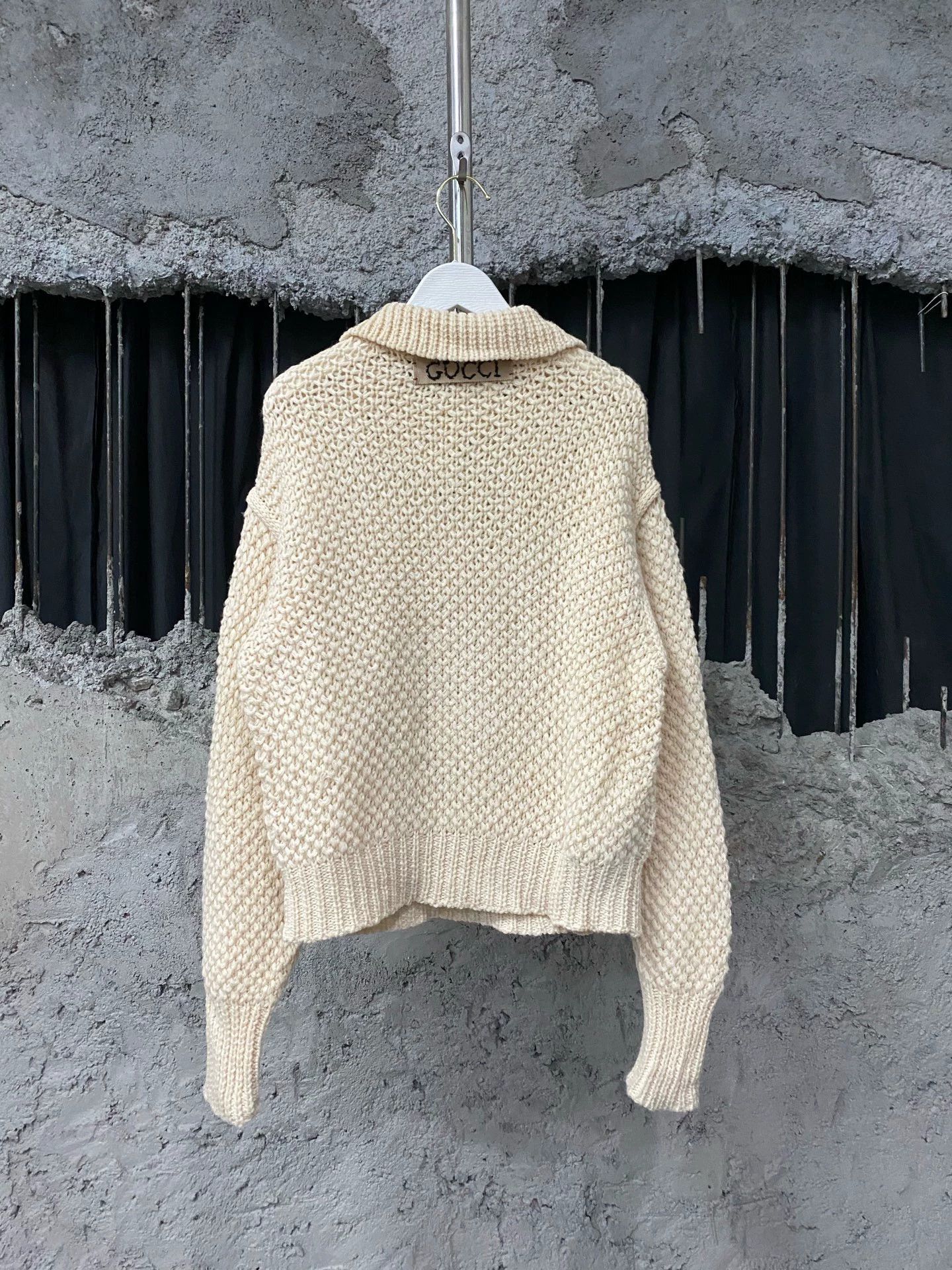 Gucci White Mickey Mouse Embroidered Knit Sweater XS Size US XS / EU 42 / 0 - 2 Thumbnail