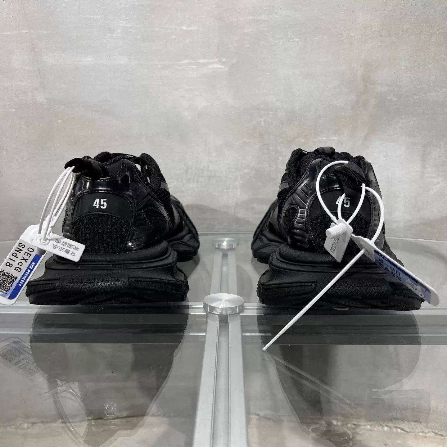 Balenciaga Black High-Top Sneakers Size 12 Size US 12 / EU 45 - 6 Thumbnail