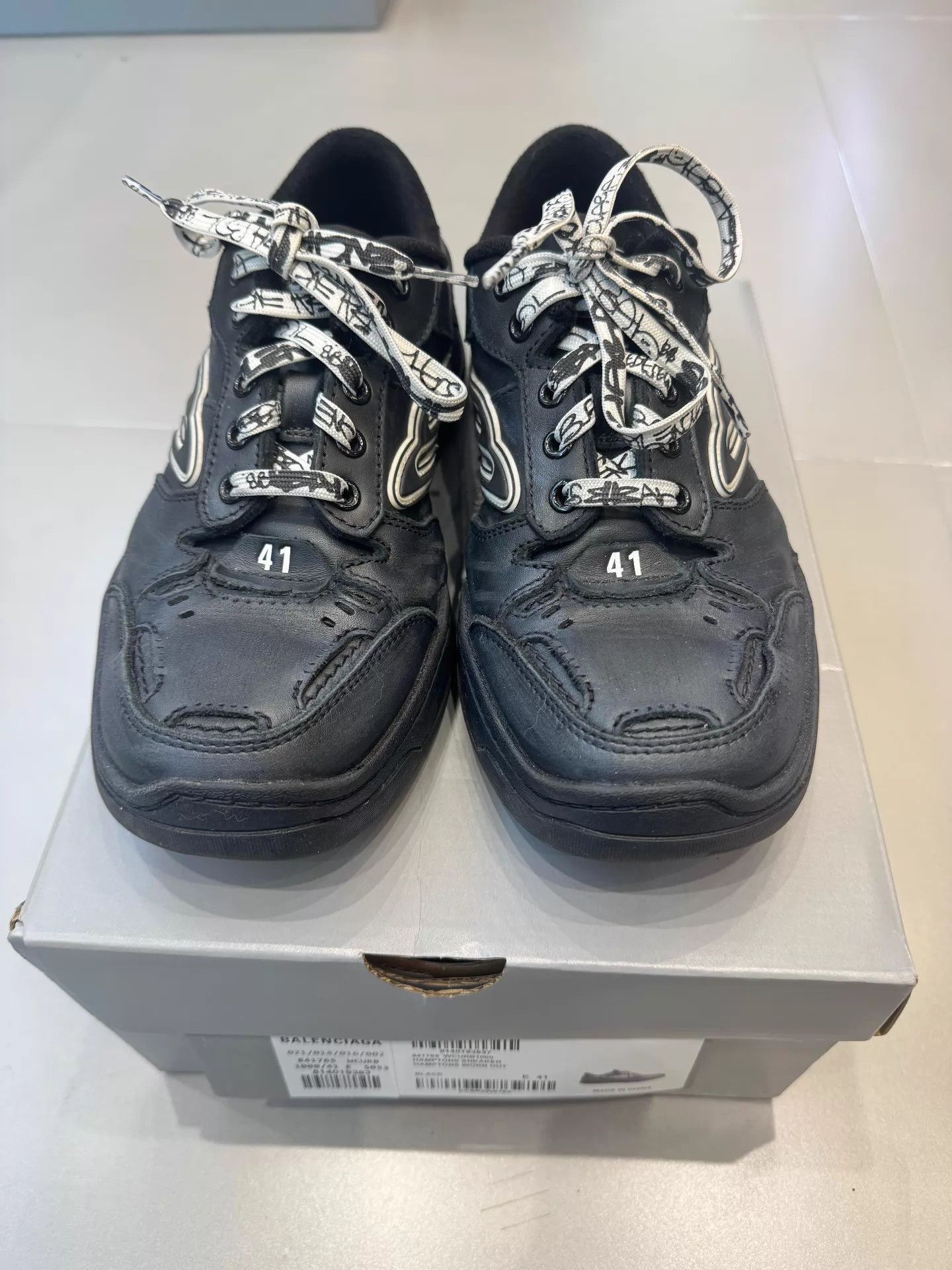 Balenciaga Black Low-Top Sneakers with Printed Laces Size US 8 / EU 41 - 2 Thumbnail