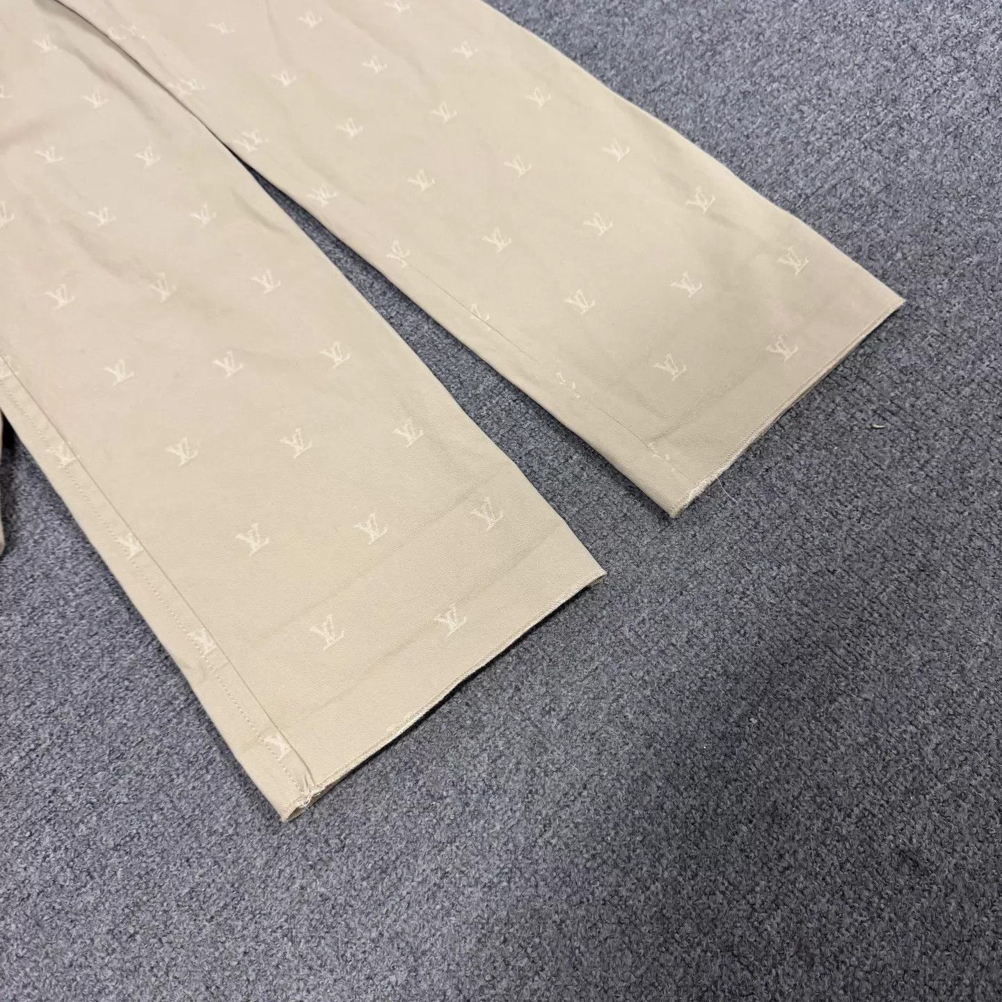 Louis Vuitton Beige Monogram Casual Pants Size 28 Size US 28 / EU 44 - 4 Thumbnail