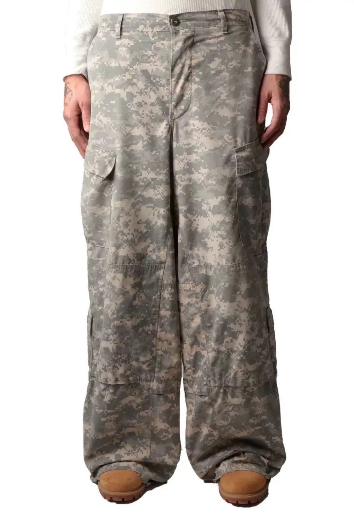 Vintage Vintage Digital Camo Military Pants Size US 31 - 8 Thumbnail