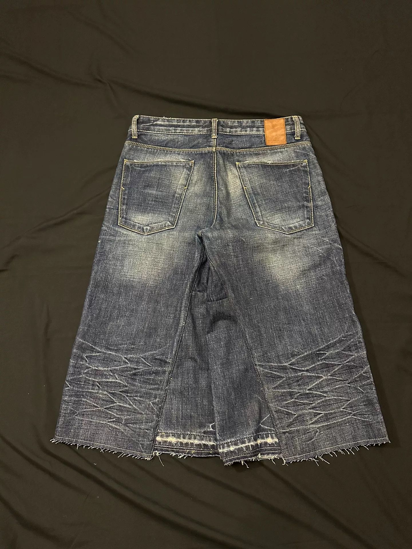 Vintage Vintage 90s Distressed Denim Shorts Size US 31 - 6 Thumbnail