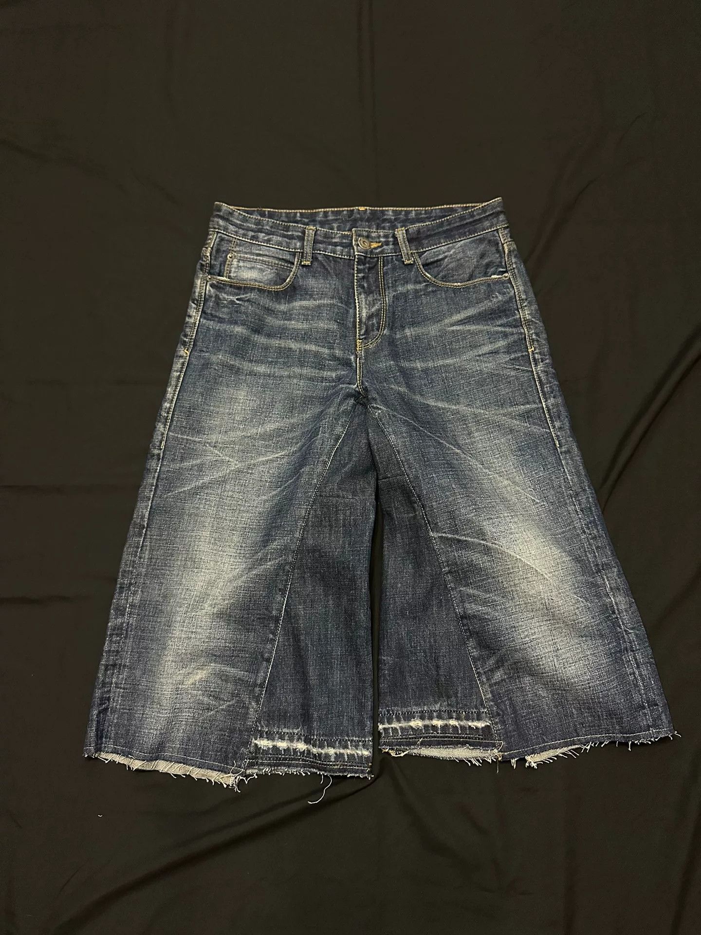 Vintage Vintage 90s Distressed Denim Shorts Size US 31 - 5 Thumbnail