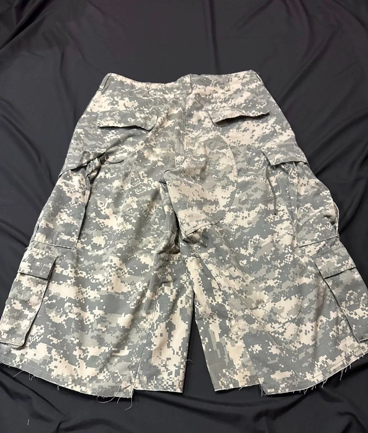 Vintage Vintage Digital Camo Cargo Remake Pants Size US 31 - 7 Thumbnail