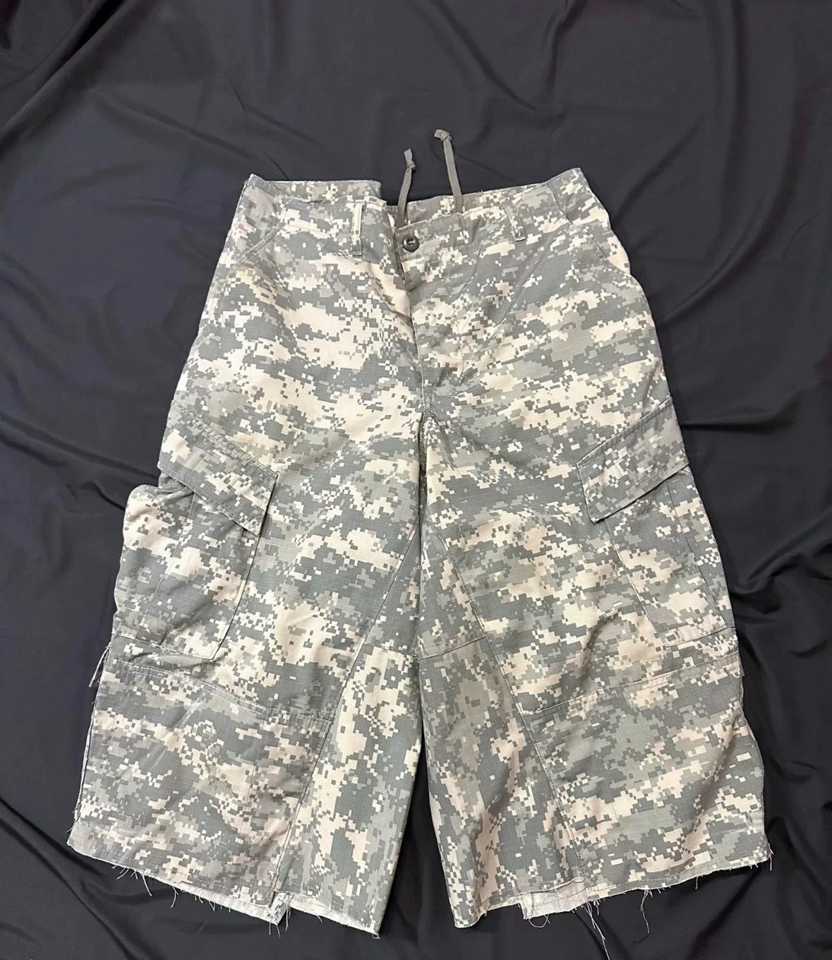 Vintage Vintage Digital Camo Cargo Remake Pants Size US 31 - 4 Thumbnail