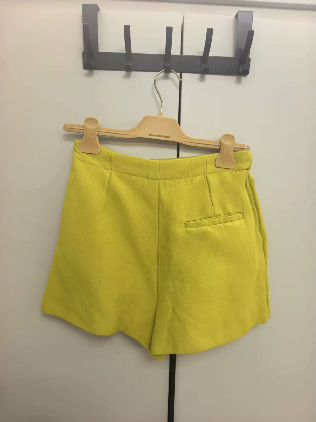 Dior Christian Dior Yellow CD Buckle Culottes Size 36" / US 14 / IT 50 - 2 Thumbnail