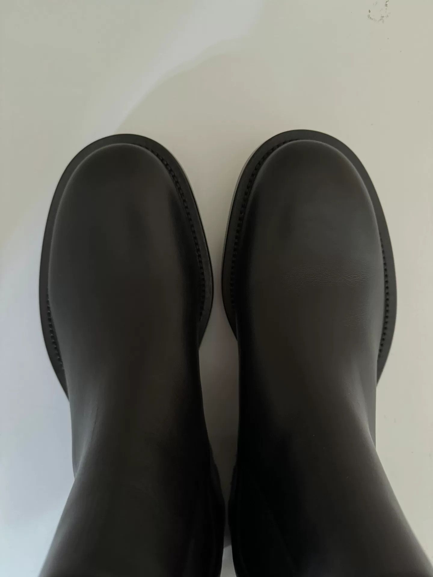Valentino Valentino Garavani Men's Chelsea Boots Size US 7 / EU 40 - 8 Thumbnail