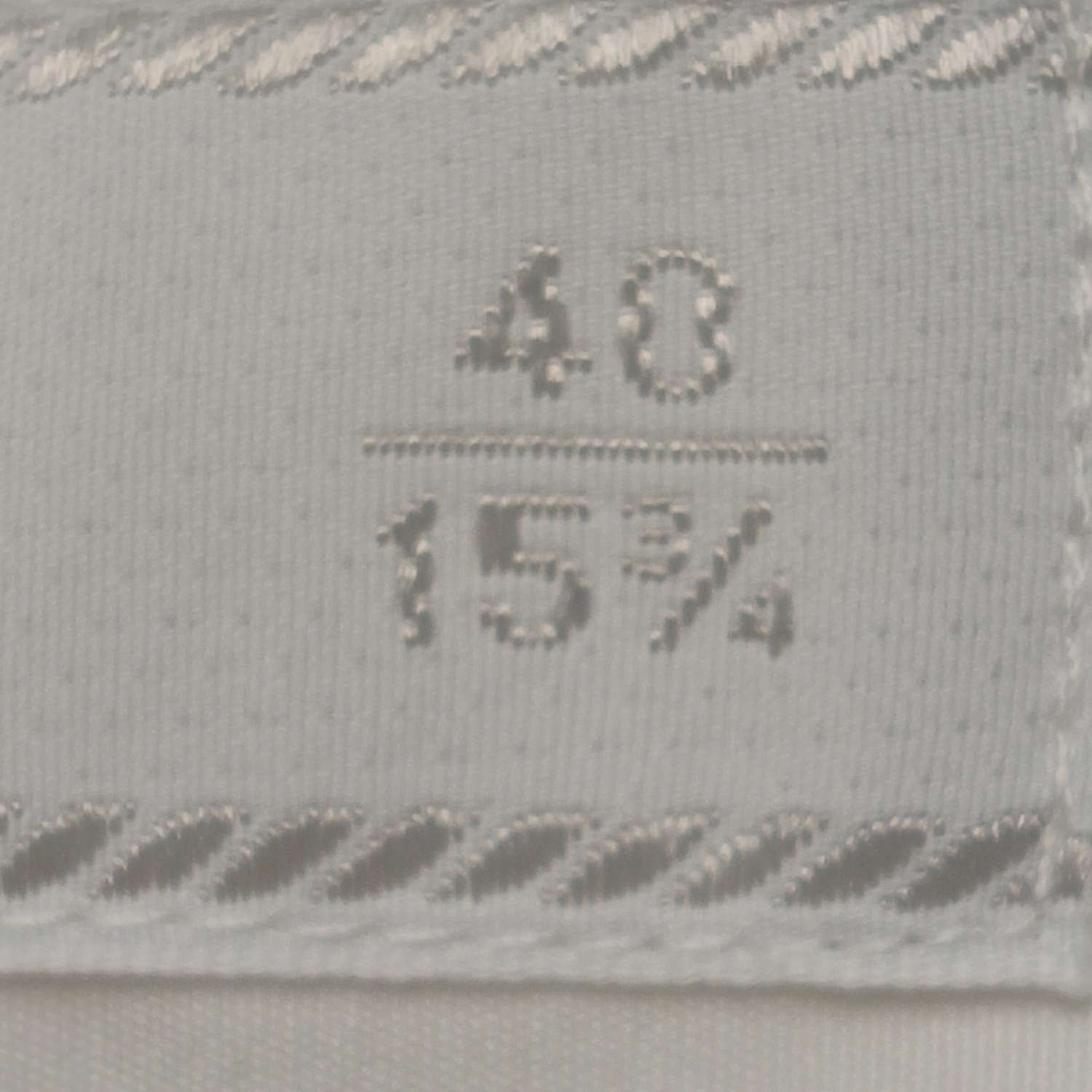 Prada Prada XS Solid Collar Triangle Logo Short-Sleeve Shirt Size US XS / EU 42 / 0 - 11 Thumbnail