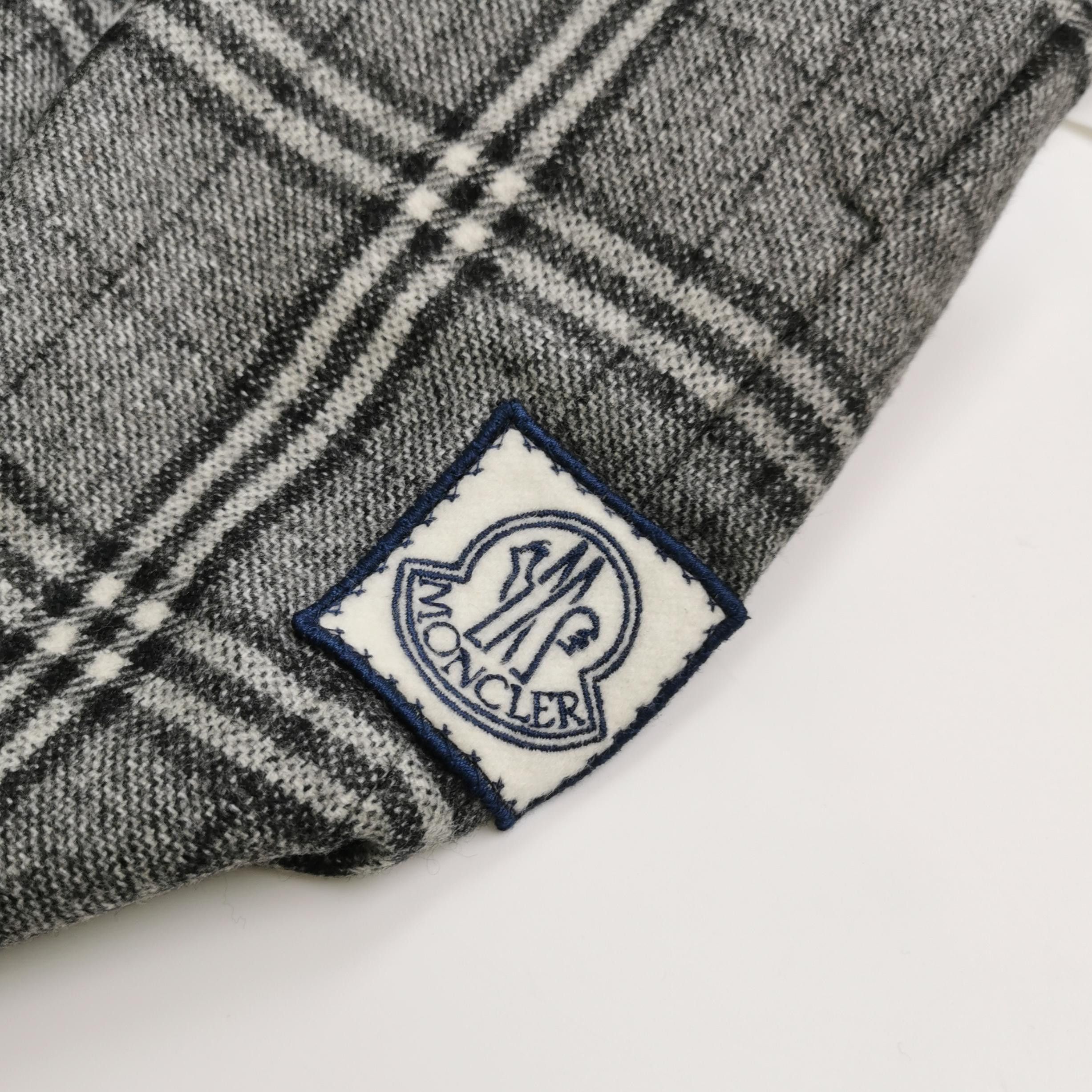 Moncler Moncler Gray Plaid Straight-Leg Wool Pants M Size US 26 / EU 42 - 5 Thumbnail