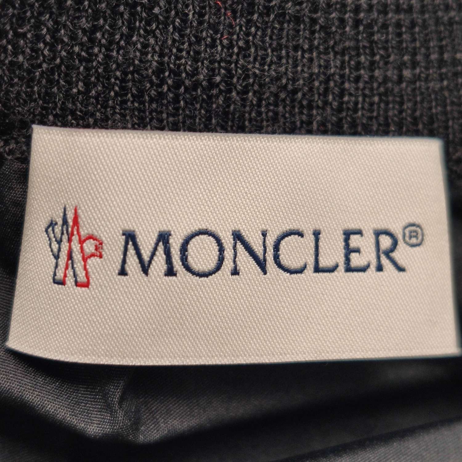 Moncler Moncler M Wool Solid Crewneck Long-Sleeve Sweater Size US M / EU 48-50 / 2 - 9 Thumbnail