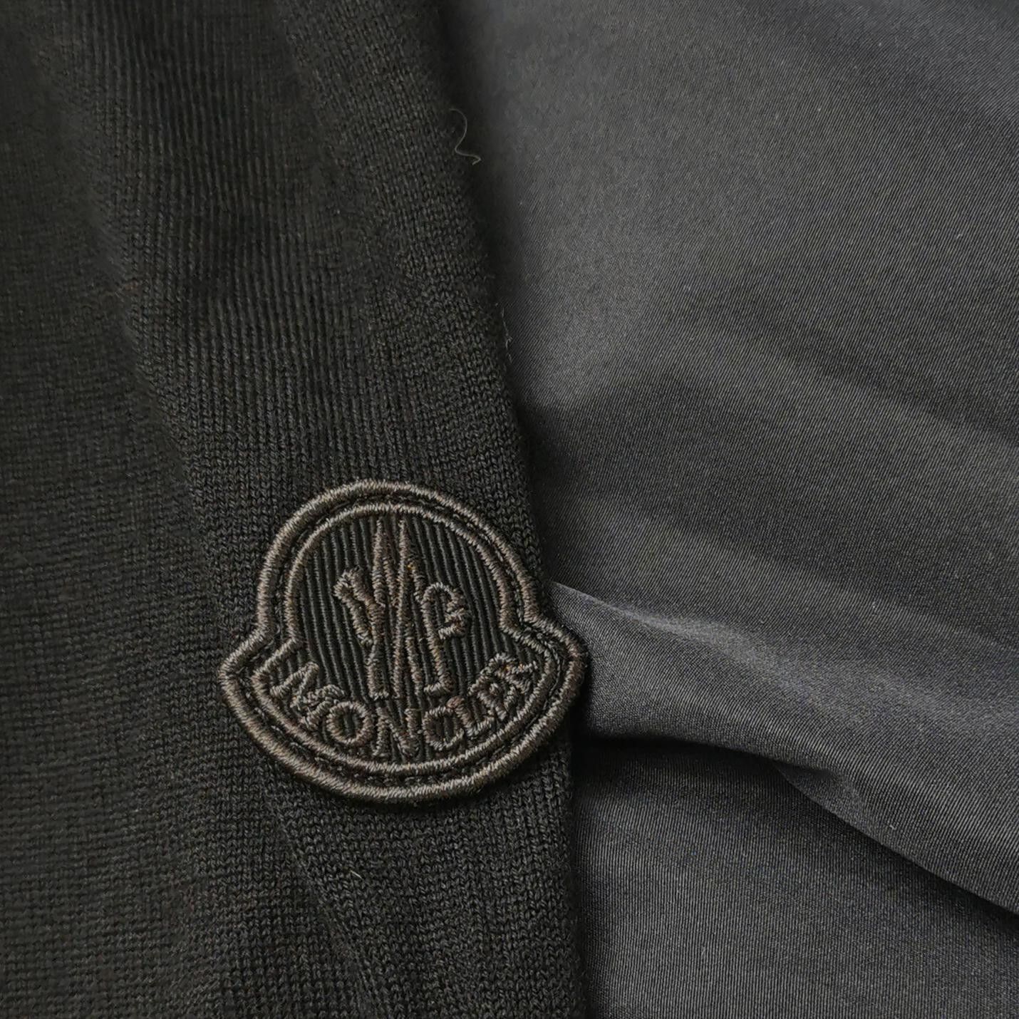 Moncler Moncler M Wool Solid Crewneck Long-Sleeve Sweater Size US M / EU 48-50 / 2 - 6 Thumbnail