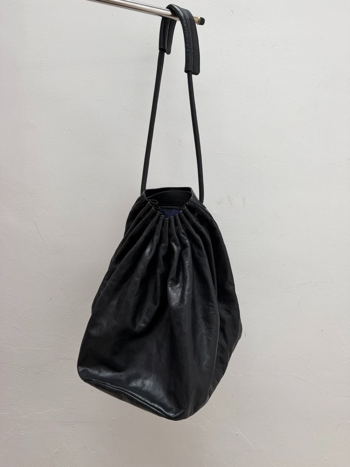 Yohji Yamamoto Yohji Yamamoto Pleated Leather Tote Size ONE SIZE - 4 Thumbnail