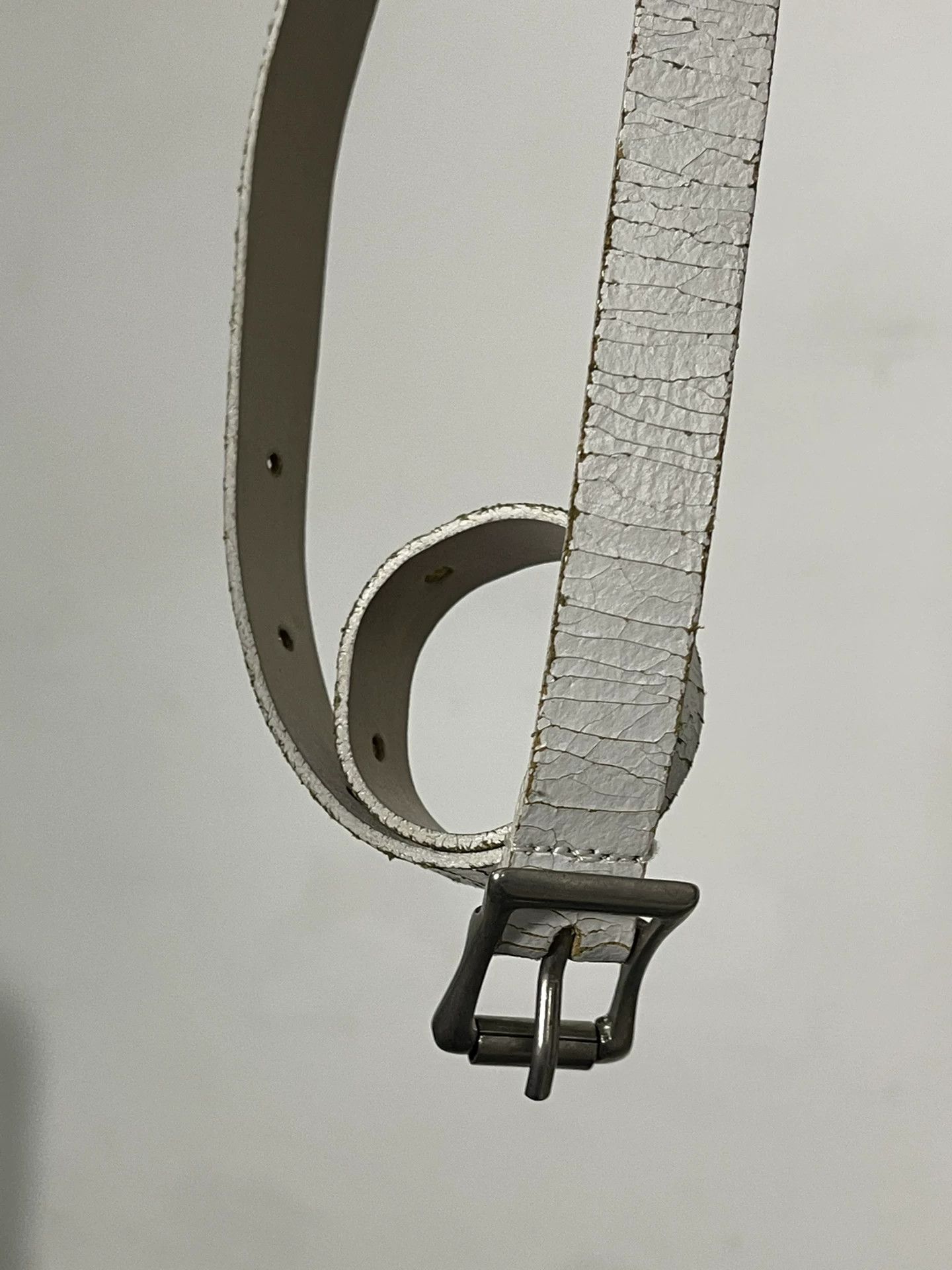 Ann Demeulemeester Ann Demeulemeester Cracked White Leather Bracelet Size ONE SIZE - 4 Thumbnail
