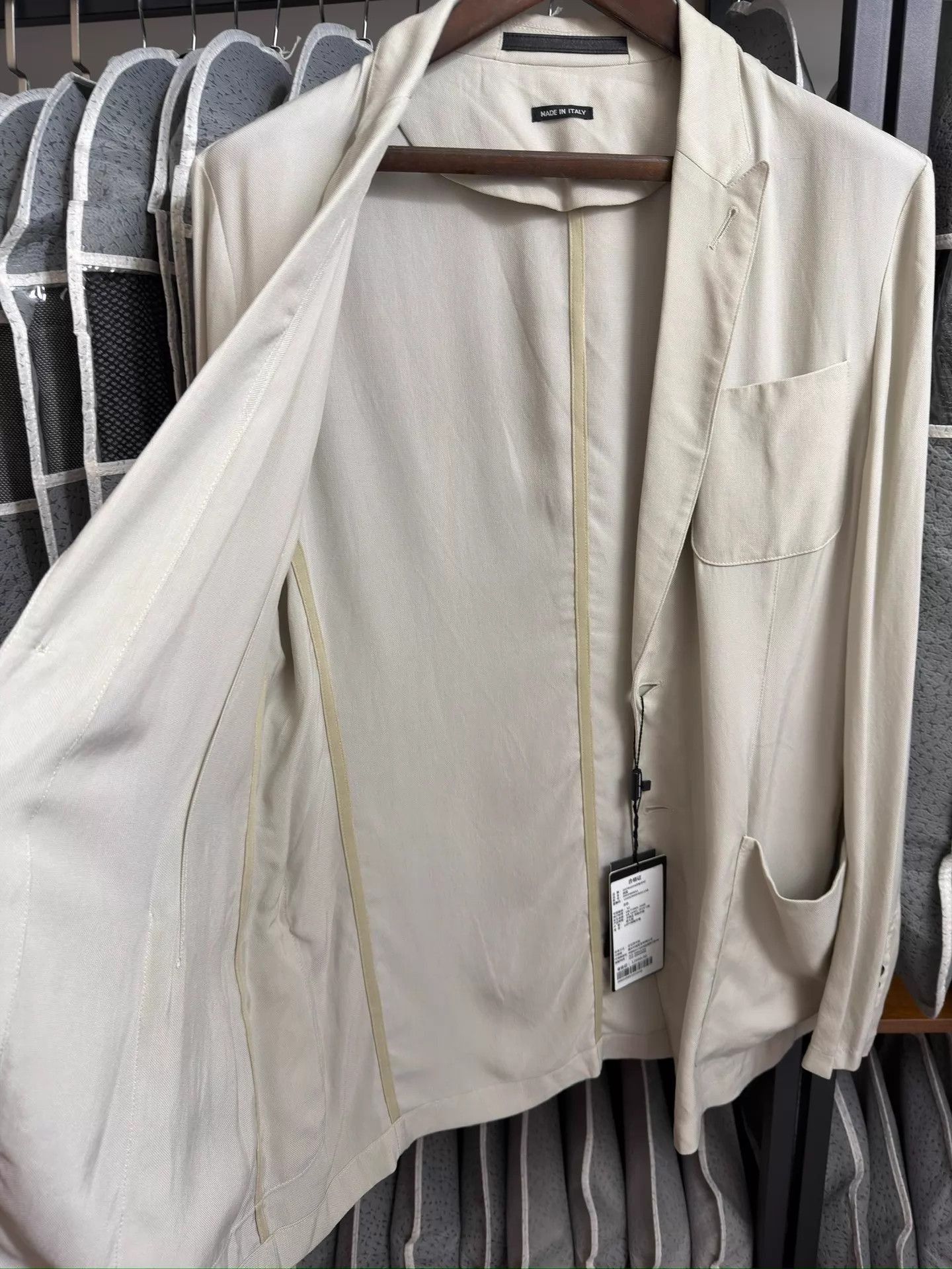 Giorgio Armani Beige Lightweight Button-Front Jacket Size US M / EU 48-50 / 2 - 6 Thumbnail