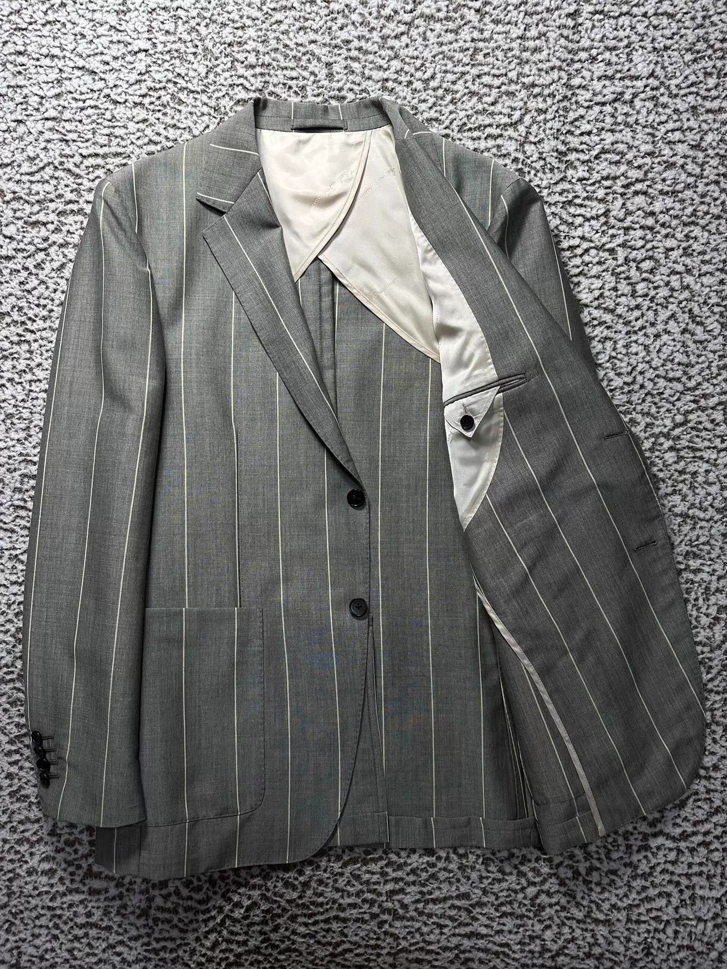 Salvatore Ferragamo Gray Pinstripe Formal Blazer Size US M / EU 48-50 / 2 - 2 Thumbnail