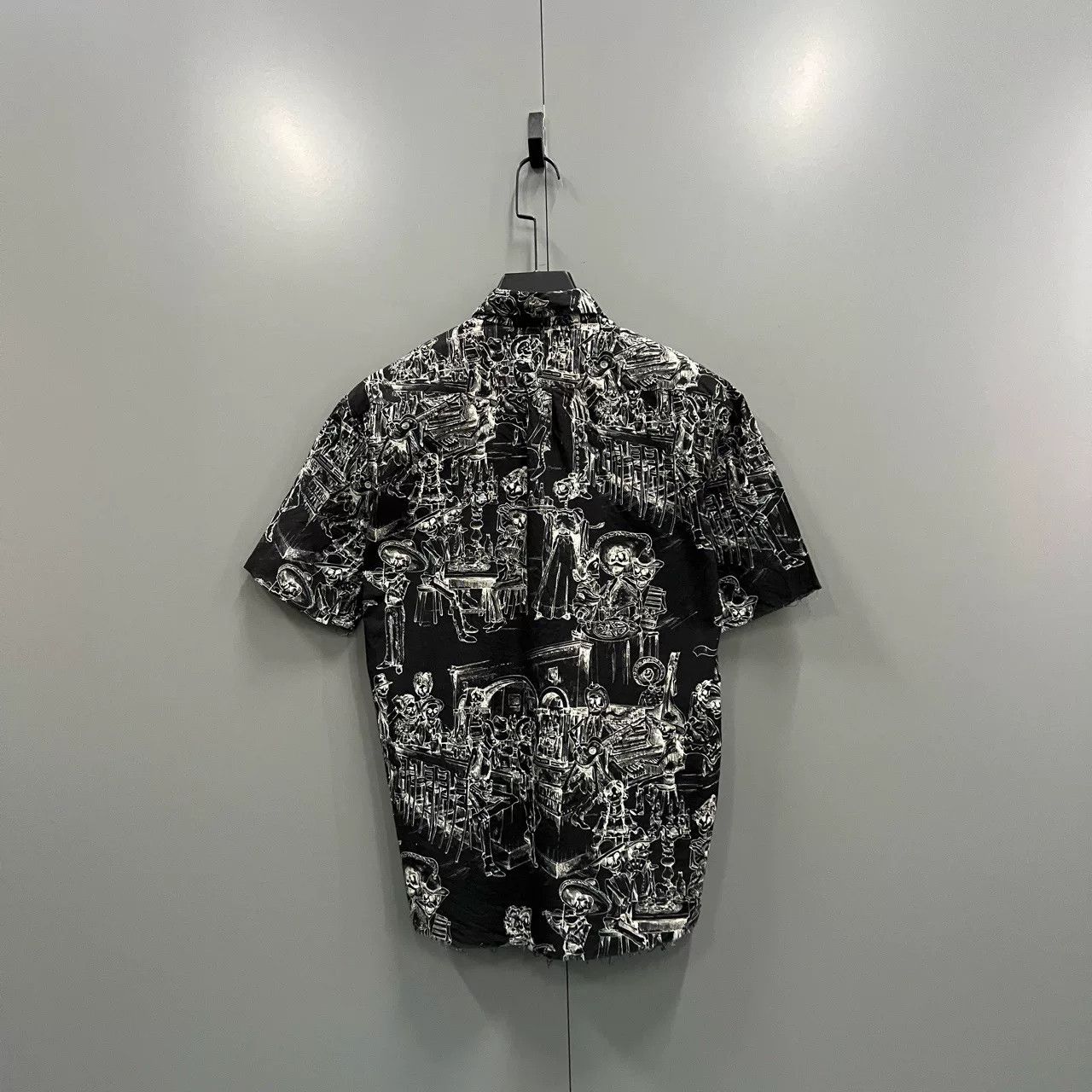 Saint Laurent Paris Saint Laurent Skull Party Print Shirt Size US M / EU 48-50 / 2 - 2 Thumbnail