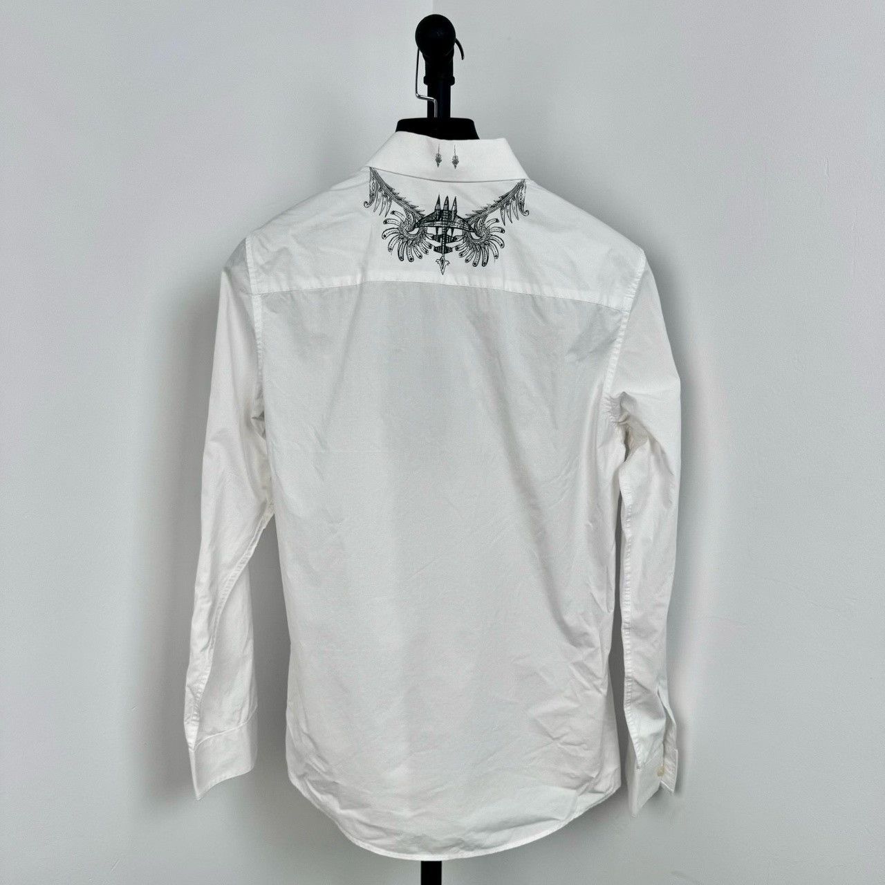 Givenchy Givenchy White Graffiti Logo Shirt Size US M / EU 48-50 / 2 - 2 Thumbnail