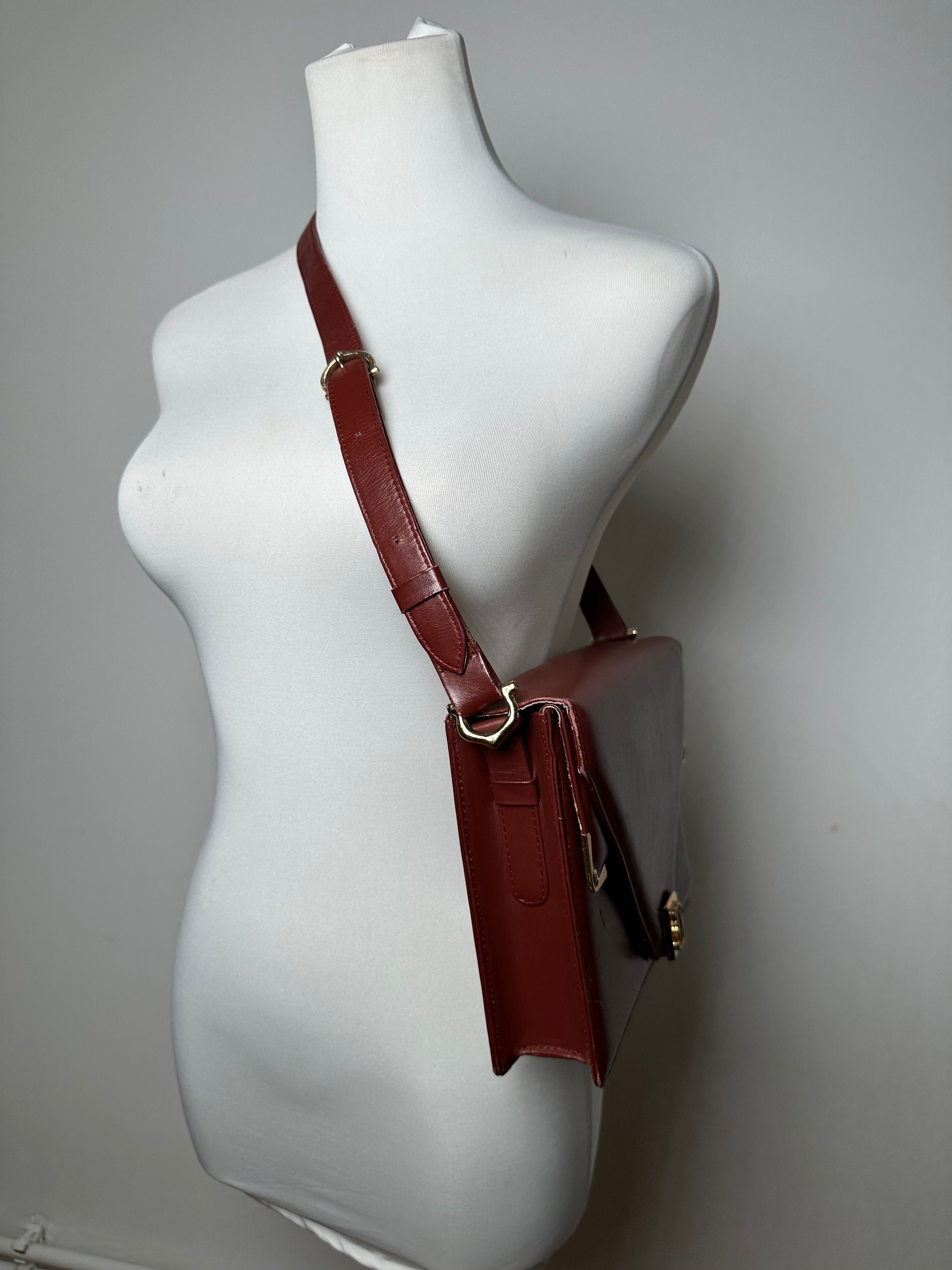 Cartier Vintage Leather Shoulder Bag Burgundy Size ONE SIZE - 4 Thumbnail