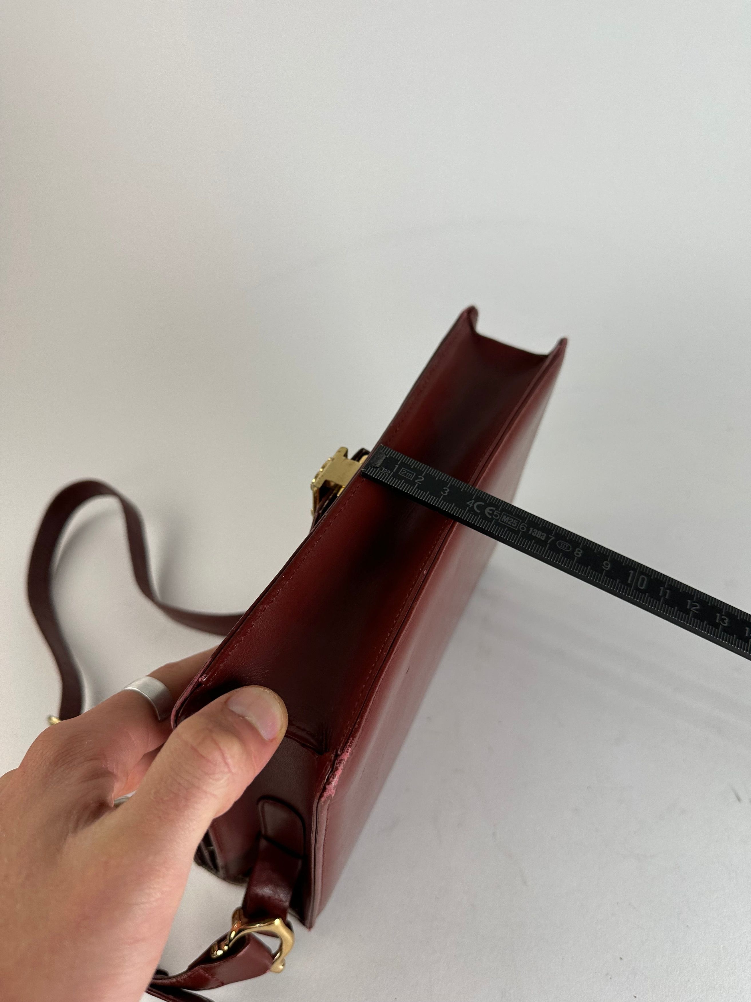 Cartier Vintage Leather Shoulder Bag Burgundy Size ONE SIZE - 13 Thumbnail