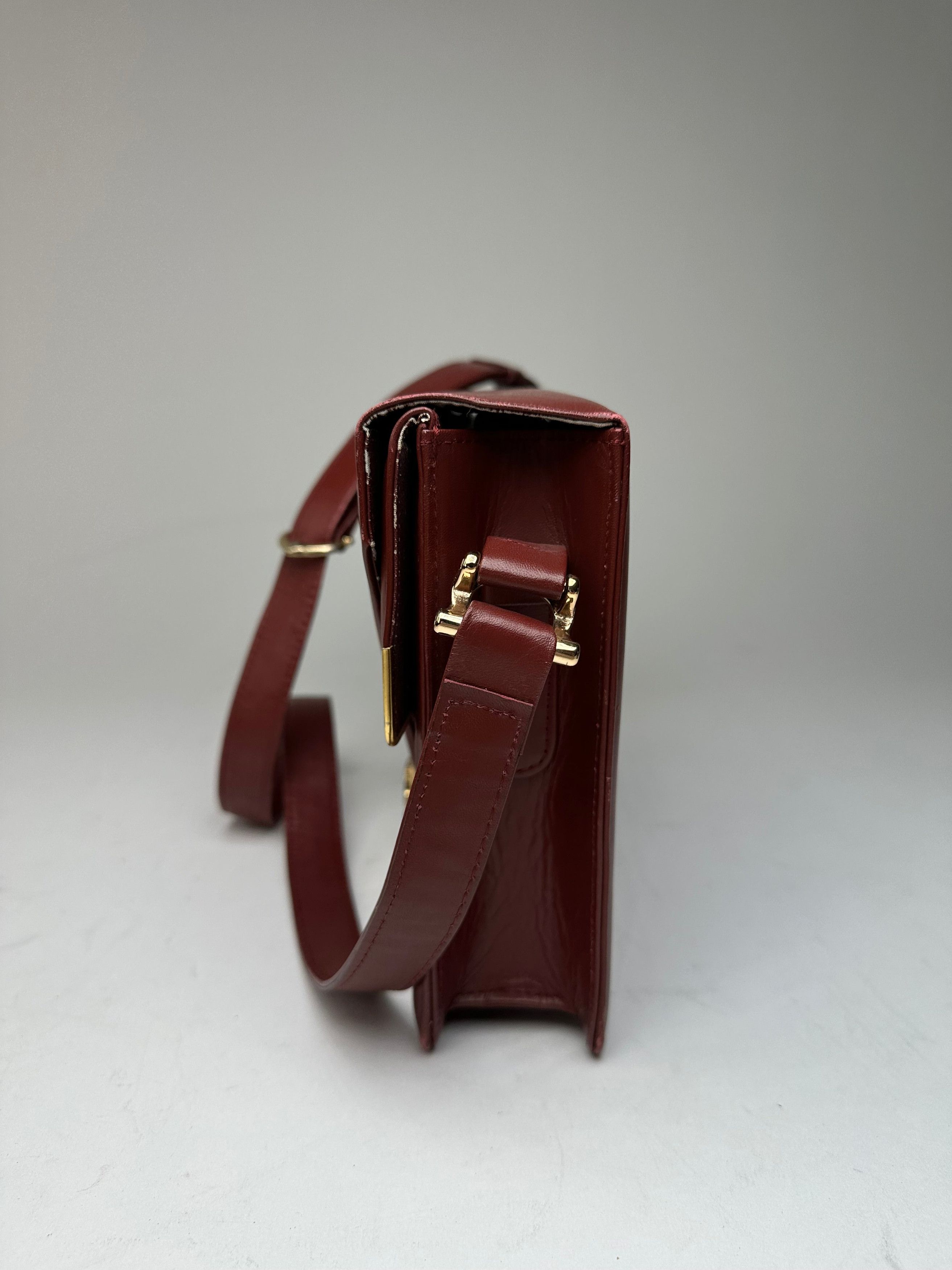 Cartier Vintage Leather Shoulder Bag Burgundy Size ONE SIZE - 8 Thumbnail