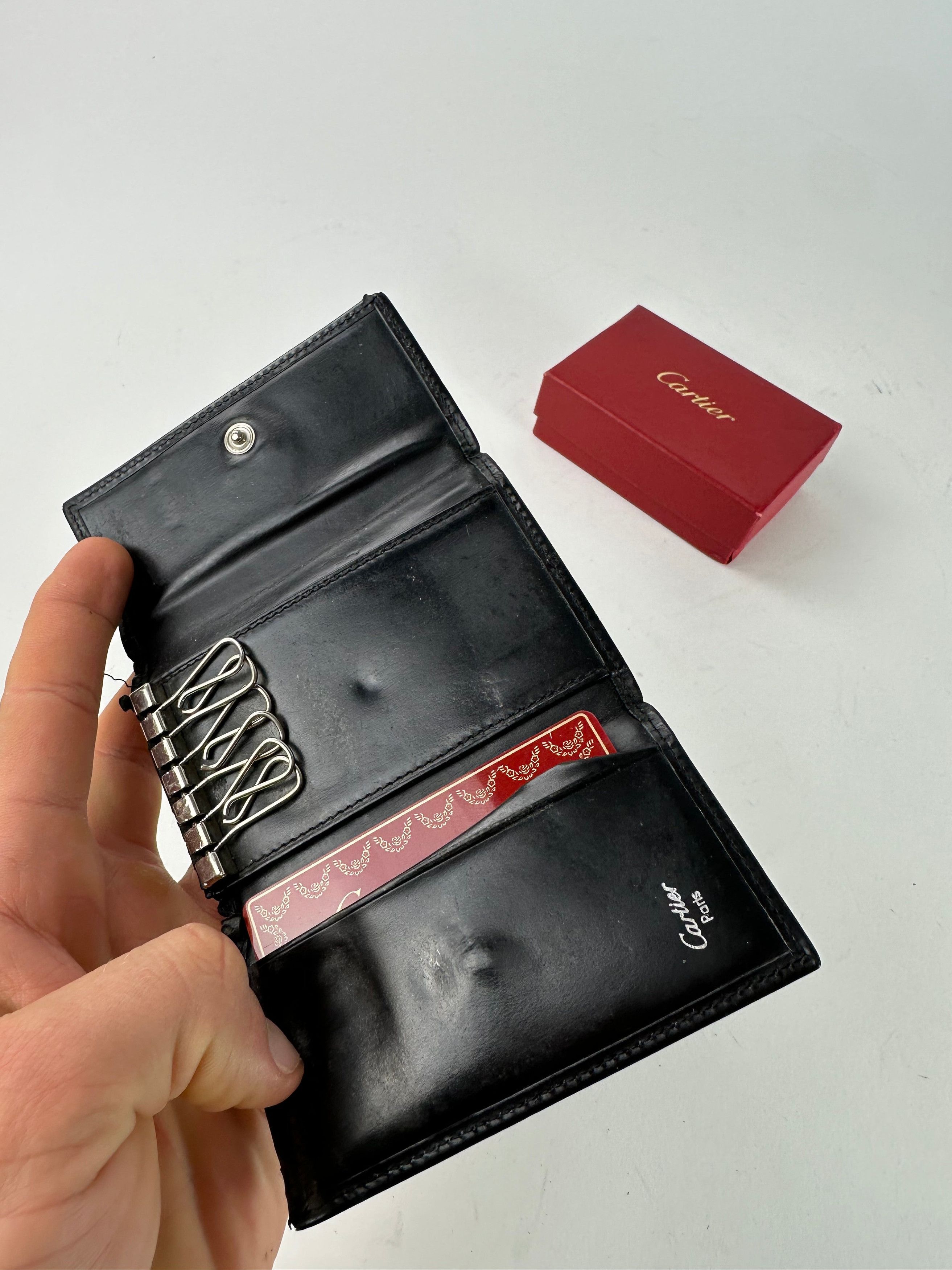 Cartier Vintage Panthere Patent Leather Card Holder / Key Holder Bla Size ONE SIZE - 8 Thumbnail