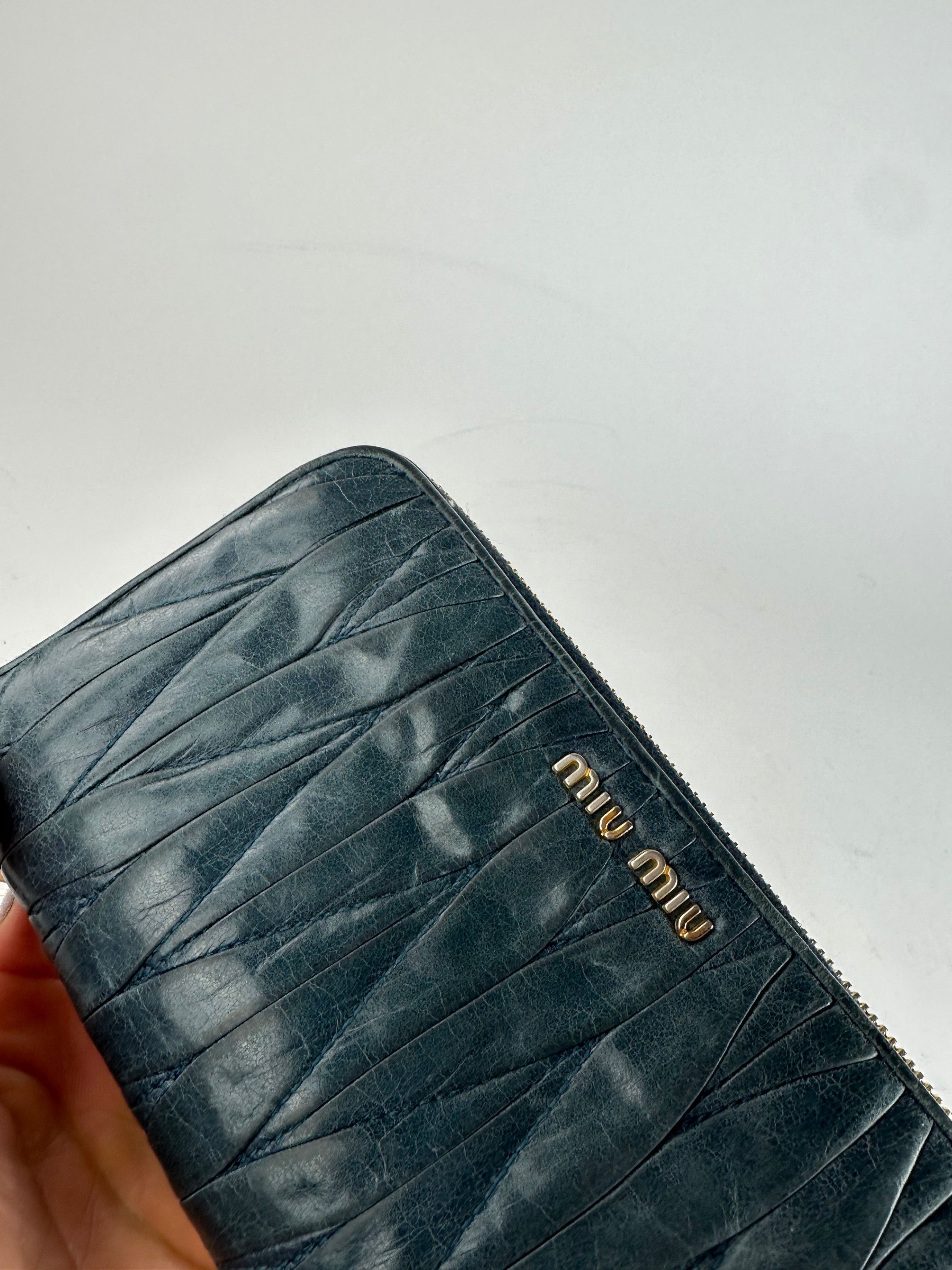 Miu Miu Vintage Leather Zippy Wallet Blue Size ONE SIZE - 3 Thumbnail
