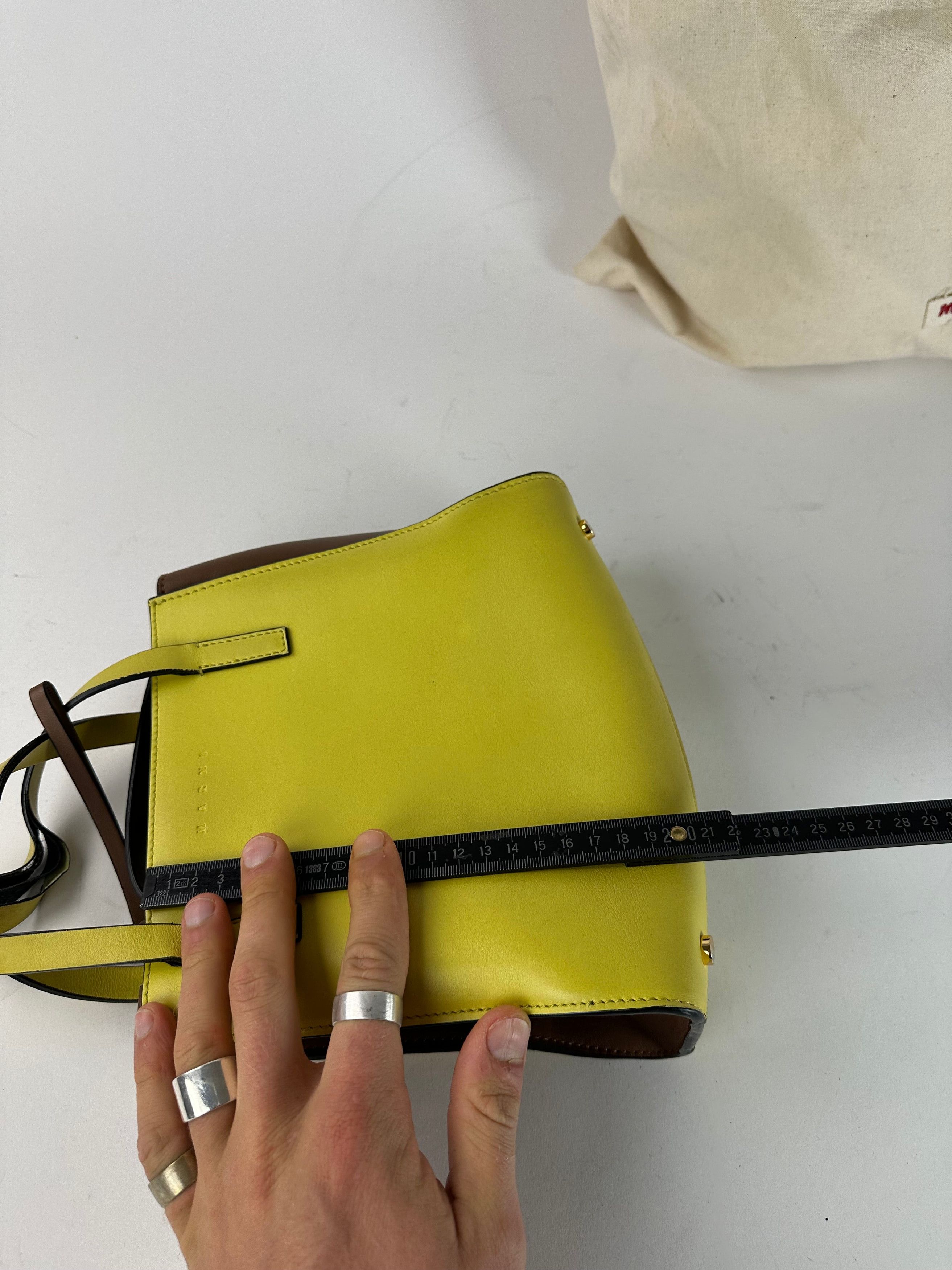 Marni Vintage Leather Handbag Yellow Size ONE SIZE - 9 Thumbnail