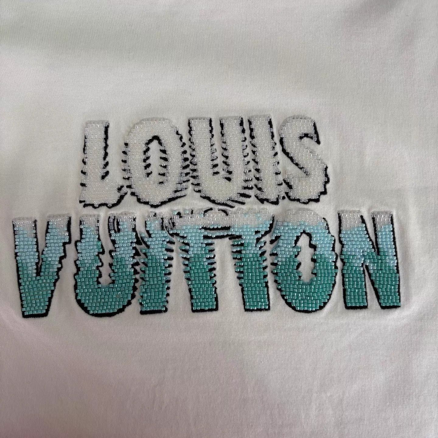 Louis Vuitton White Short-Sleeve Graphic T-Shirt, Size M Size US M / EU 48-50 / 2 - 6 Thumbnail