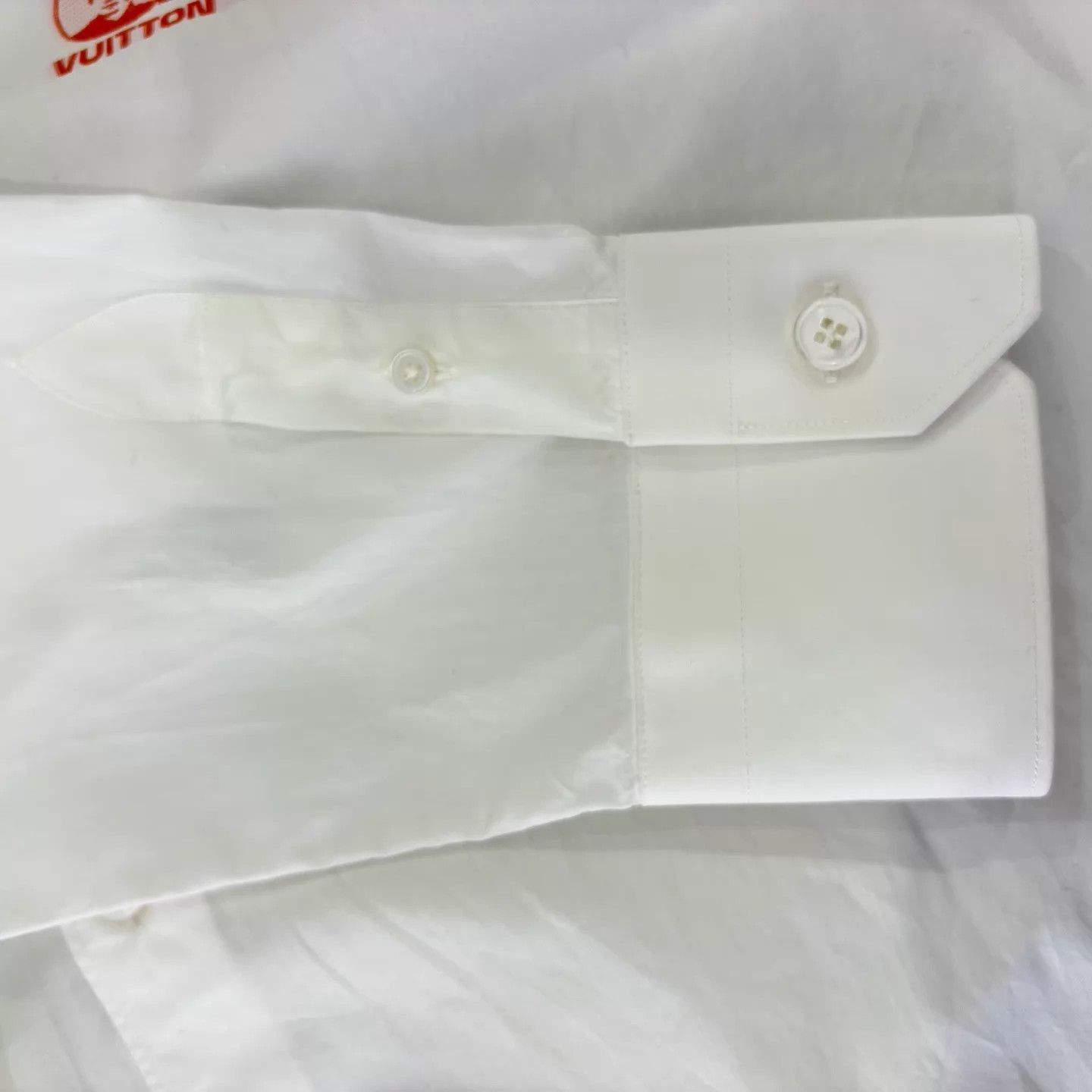 Louis Vuitton White Long-Sleeve Button-Up Shirt with Print Size US M / EU 48-50 / 2 - 7 Thumbnail