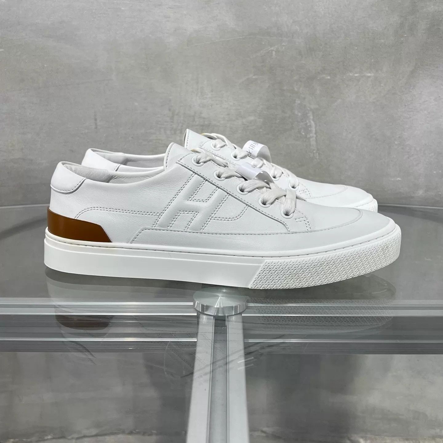 Hermes White Low-Top Sneakers Size 7 Size US 7 / EU 40 - 4 Thumbnail