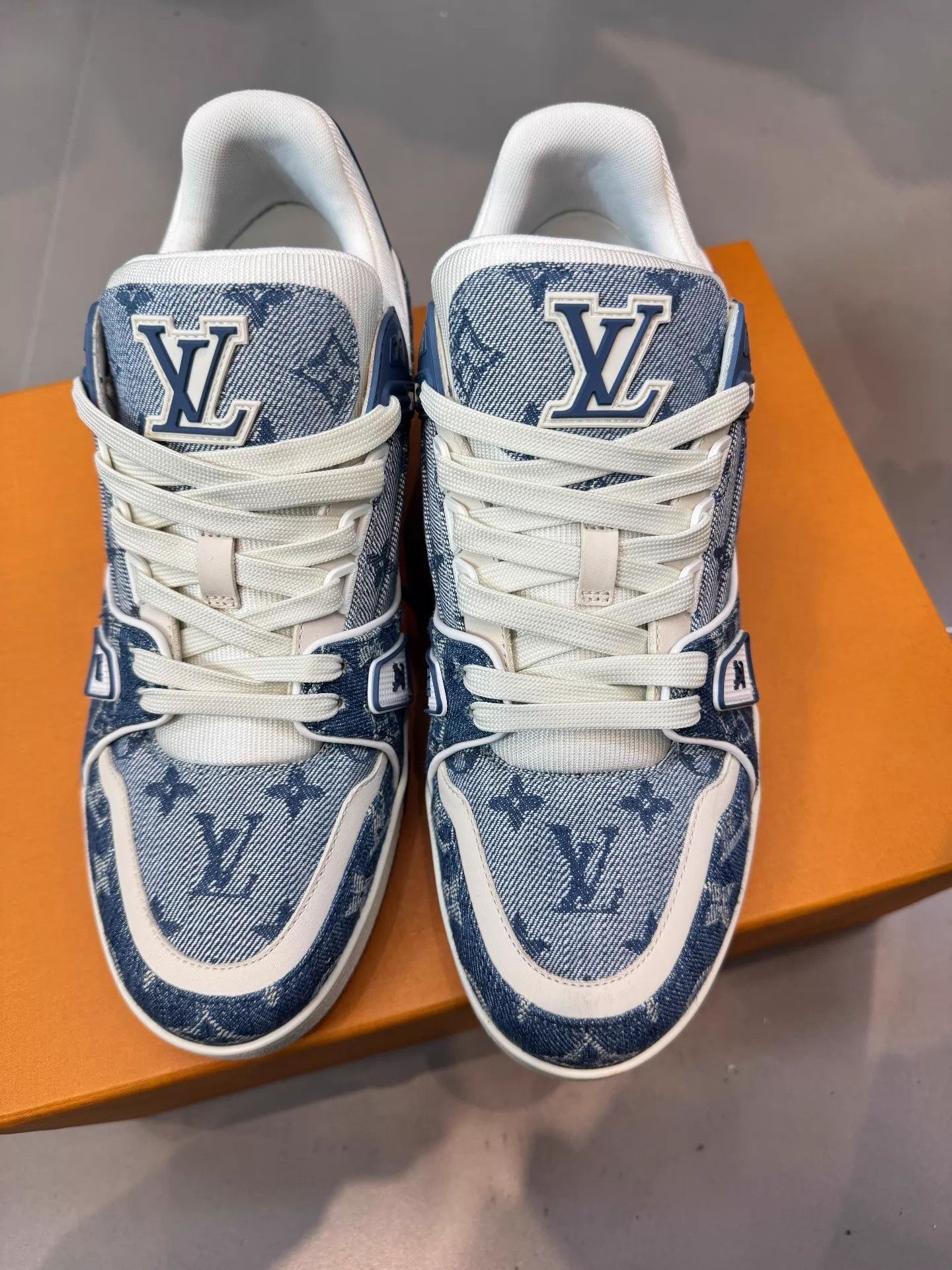 Louis Vuitton Blue Low-Top Sneakers Size 9 Size US 9 / EU 42 - 3 Thumbnail