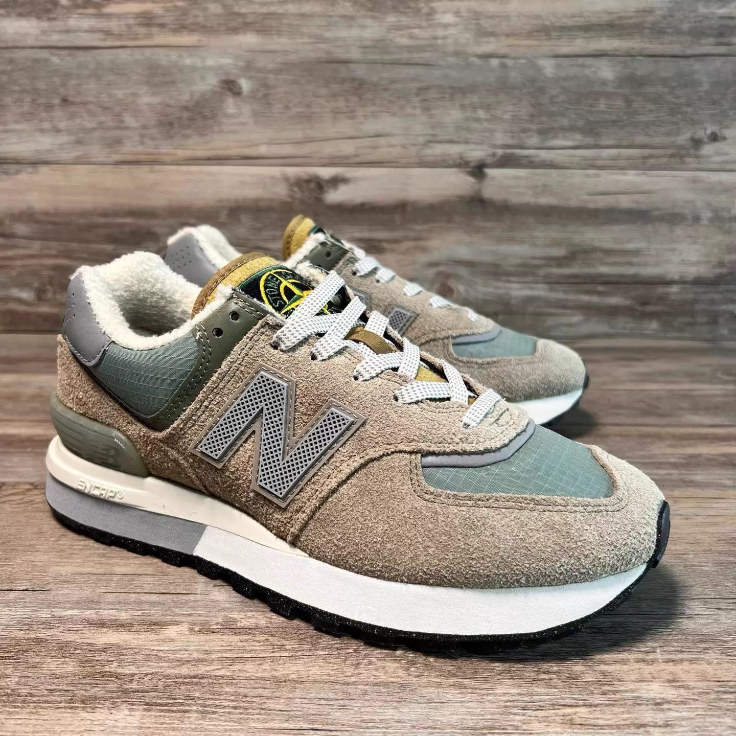 New Balance Brown Low-Top Sneakers Size 7.5 Size US 7.5 / EU 40-41 - 2 Thumbnail