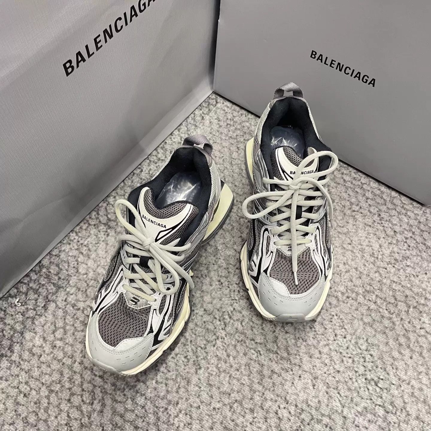 Balenciaga Gray Lowtop Sneakers Size 7 Size US 7 / EU 40 - 2 Thumbnail