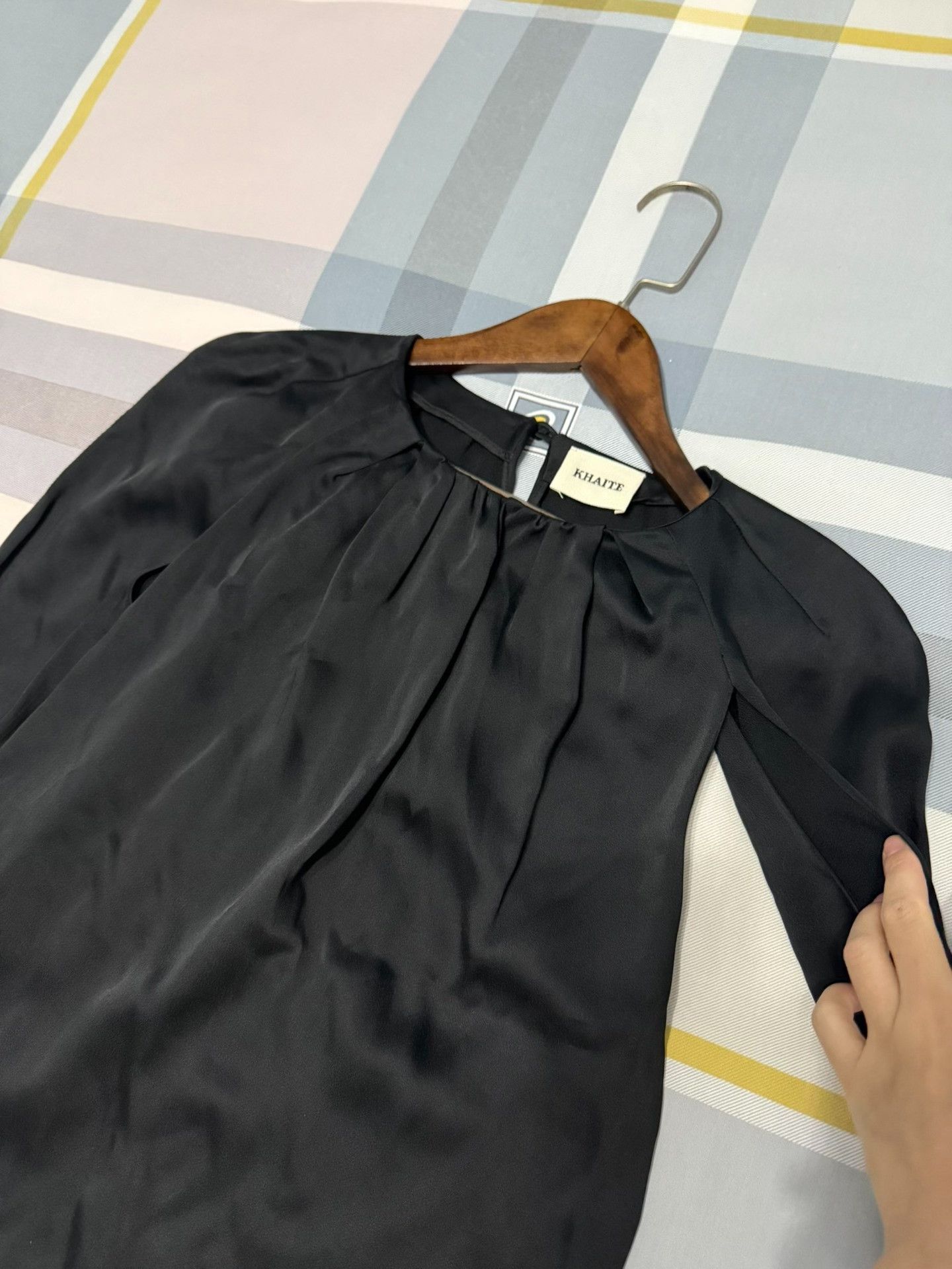 KHAITE Khaite Shirt Top with Underarm Cutout Size M / US 6-8 / IT 42-44 - 4 Thumbnail