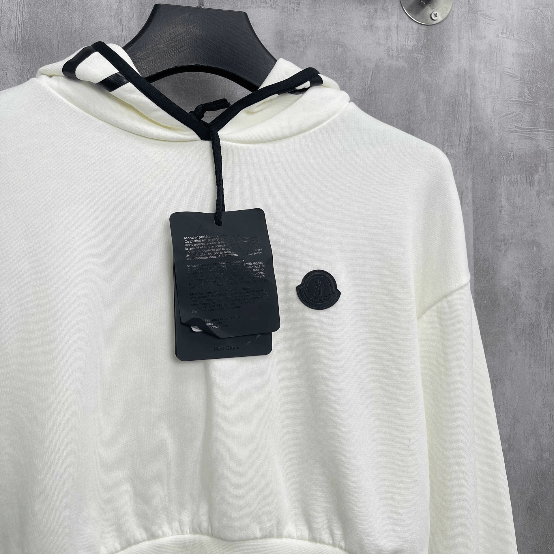 Moncler Moncler White Big Logo Hoodie Size XS / US 0-2 / IT 36-38 - 2 Thumbnail