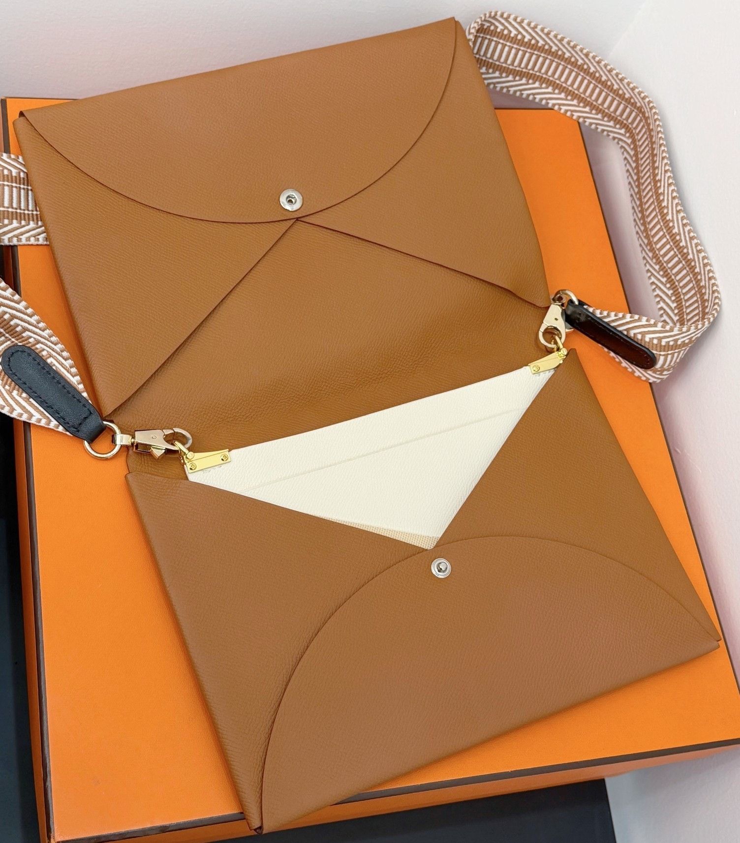 Hermes Hermes Calvi Large Envelope Clutch Size ONE SIZE - 4 Thumbnail