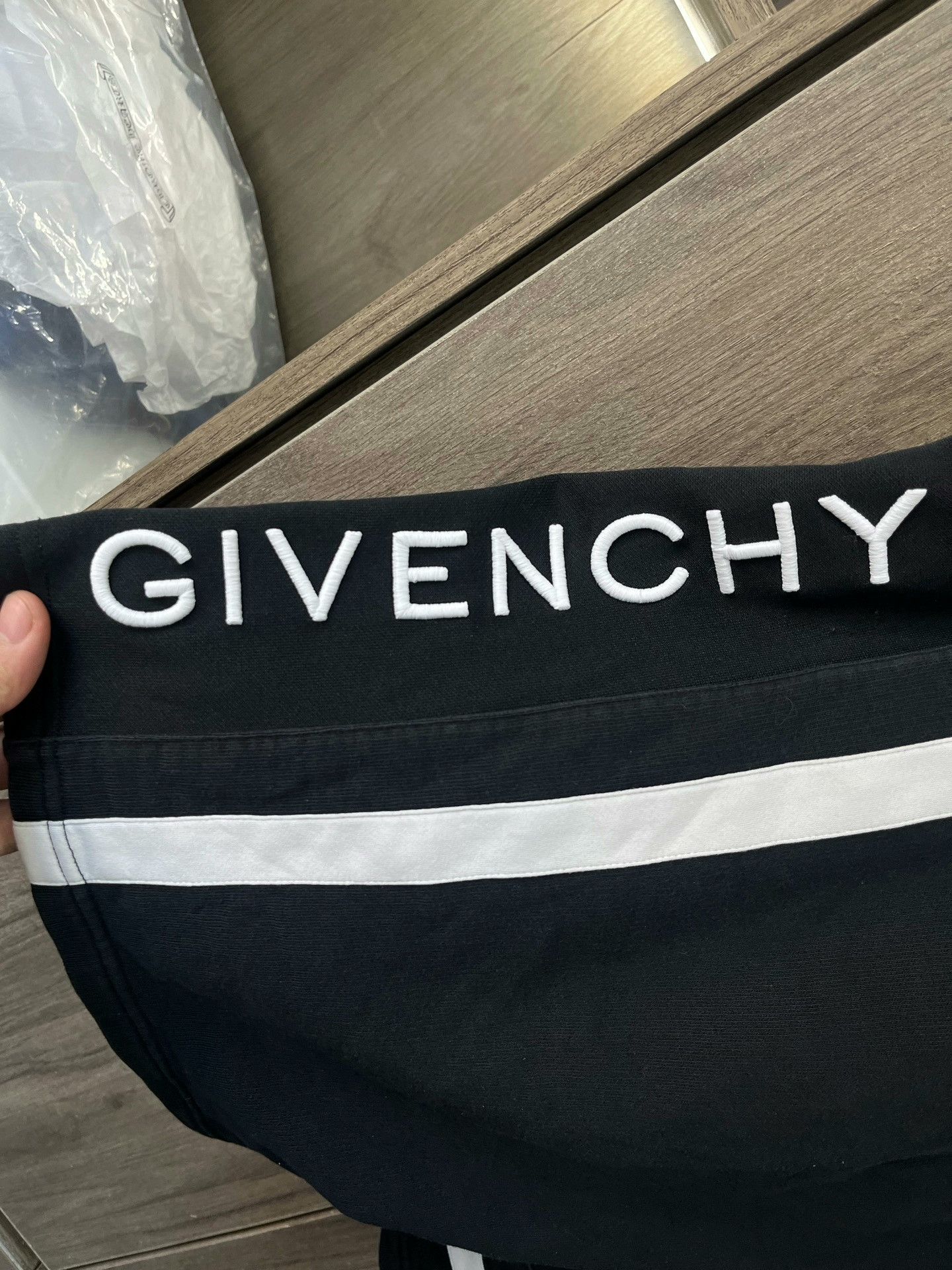 Givenchy Givenchy Embroidered Letter Shorts L Size US 32 / EU 48 - 8 Thumbnail