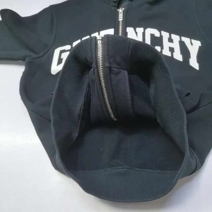 Givenchy Givenchy Kids Black Hooded Zip Jacket with Logo Size US M / EU 48-50 / 2 - 13 Thumbnail