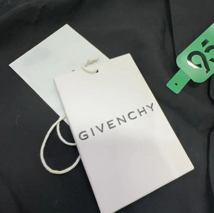 Givenchy Givenchy Logo Badge Men's Long-Sleeve Shirt Size US XXS / EU 40 - 5 Thumbnail
