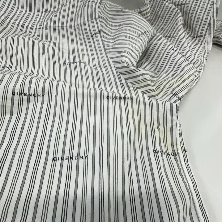 Givenchy Givenchy SS23 All-Over Letter Print Long-Sleeve Shirt Size US XXS / EU 40 - 7 Thumbnail