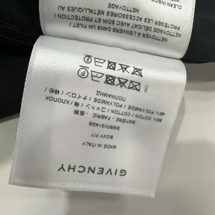 Givenchy Givenchy FW22 Solid Zip Pocket Long-Sleeve Jacket Size US XXS / EU 40 - 6 Thumbnail