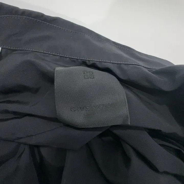 Givenchy Givenchy FW22 Solid Zip Pocket Long-Sleeve Jacket Size US XXS / EU 40 - 4 Thumbnail