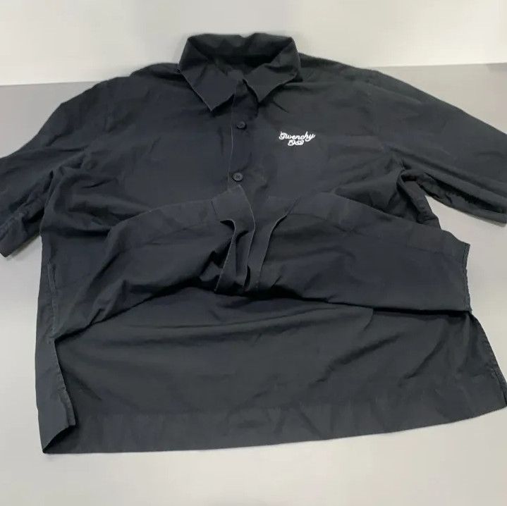 Givenchy Givenchy Men's Letter Embroidery Button Short-Sleeve Shirt Size US XS / EU 42 / 0 - 10 Thumbnail
