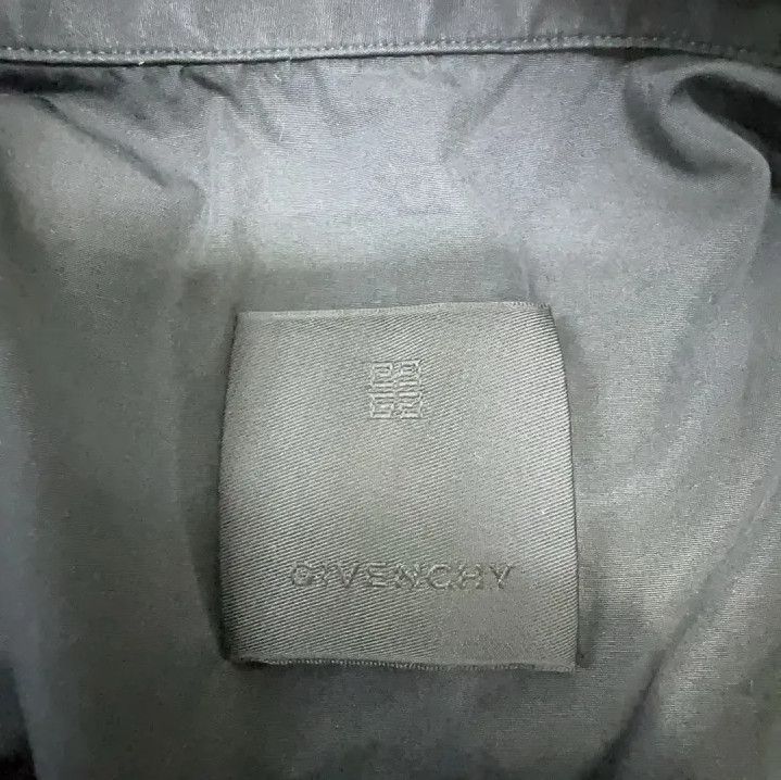 Givenchy Givenchy Men's Letter Embroidery Button Short-Sleeve Shirt Size US XS / EU 42 / 0 - 4 Thumbnail