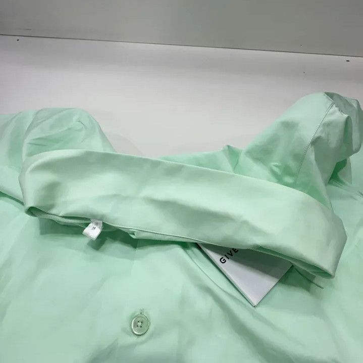 Givenchy Givenchy Solid Short-Sleeve Button-Up Shirt Size US XXS / EU 40 - 9 Thumbnail