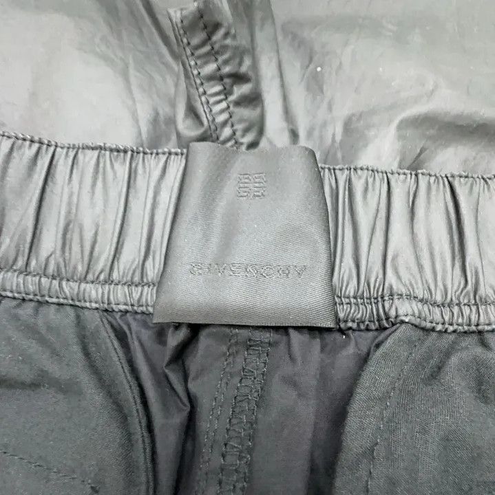 Givenchy Givenchy SS22 Solid Belt Detail Straight Casual Pants Size US 32 / EU 48 - 4 Thumbnail